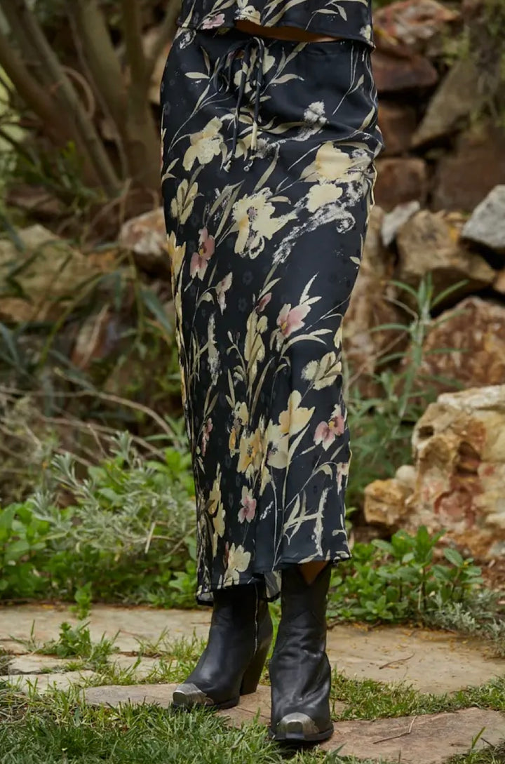 The Victoria Skirt