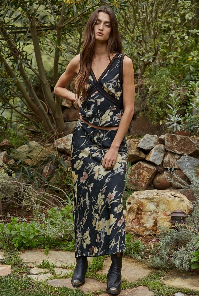 The Victoria Skirt